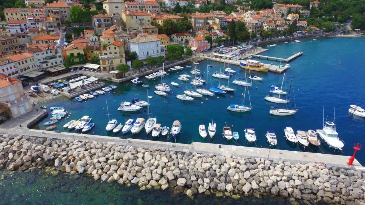 Apartments Matacin With Sea View Opatija Exteriér fotografie