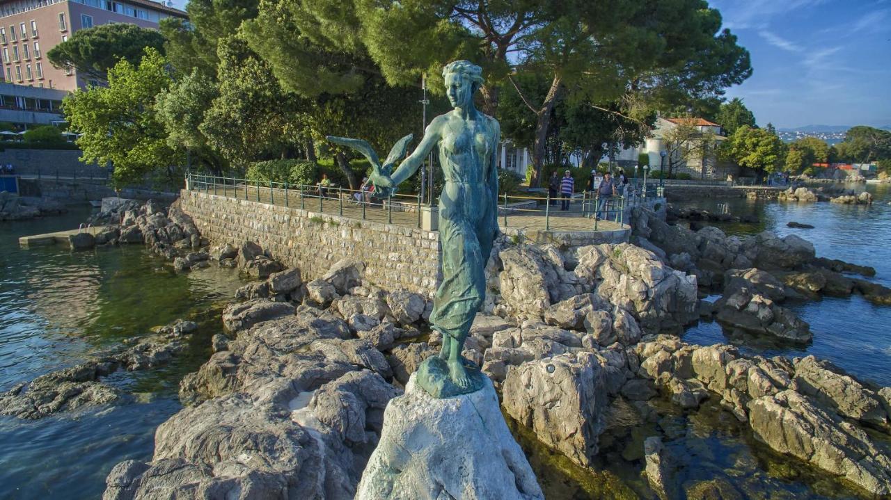 Apartments Matacin With Sea View Opatija Exteriér fotografie