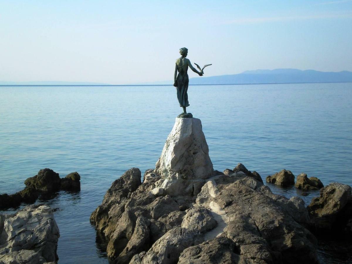Apartments Matacin With Sea View Opatija Exteriér fotografie